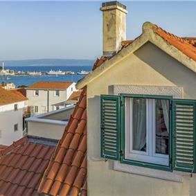 4-5 bedroom villa with Split City and Sea Views sleeps 8-10